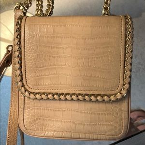Henri Bendel Crossbody Bag!!